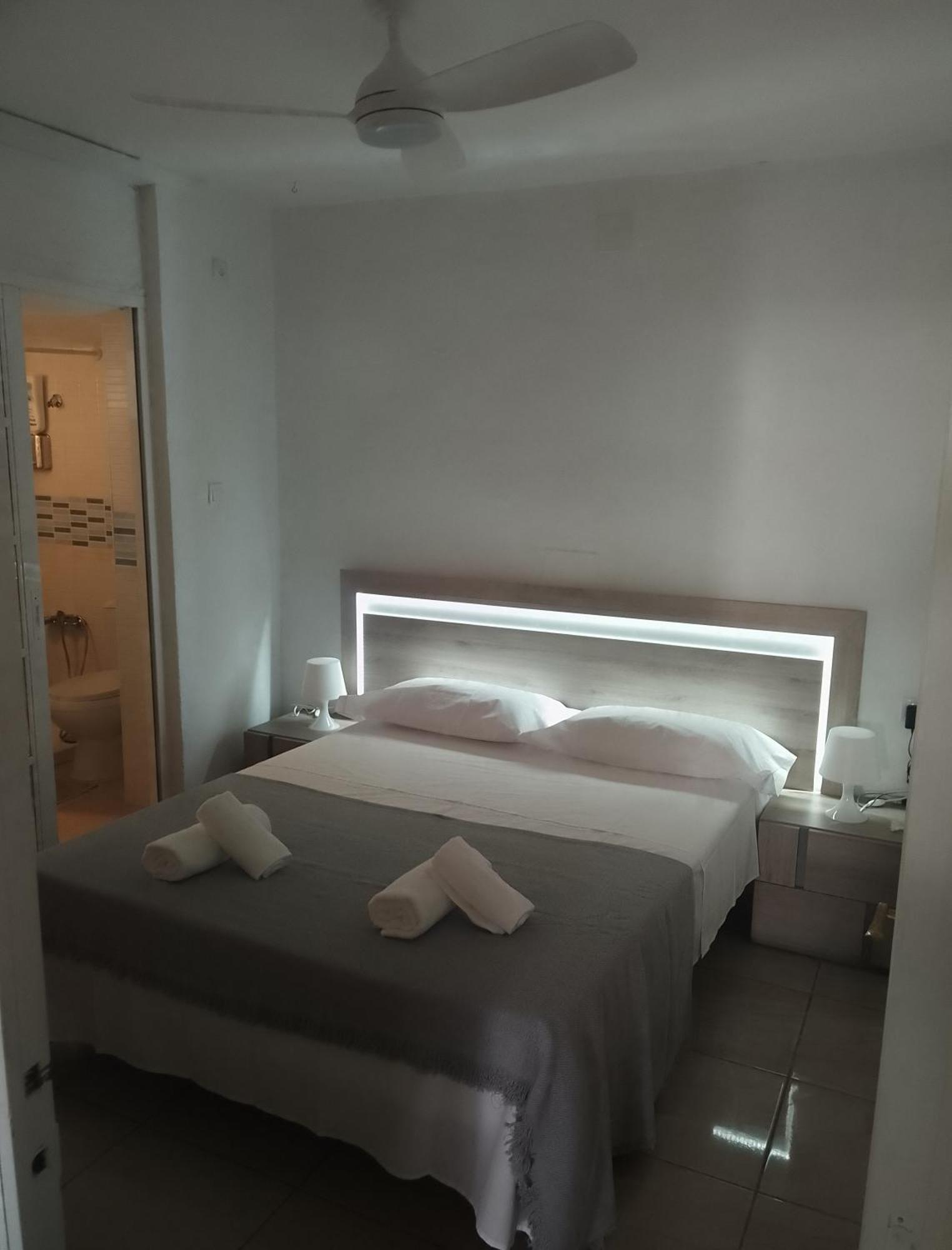 Apartamento Serrano Con Terraza Malaga Luaran gambar